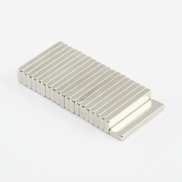 Magnet neodim bloc 20x5x2 mm, 120 °C - N44H