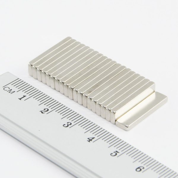 Magnet neodim bloc 20x5x2 mm, 120 °C - N44H