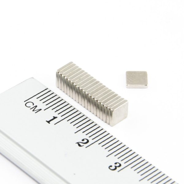 Magnet neodim bloc 5x5x1 mm - N38