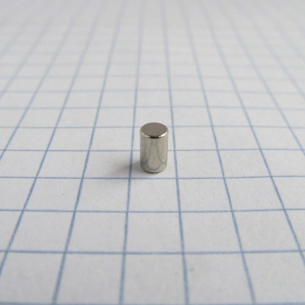 Cilindru magnet neodim 3x5 mm - N38