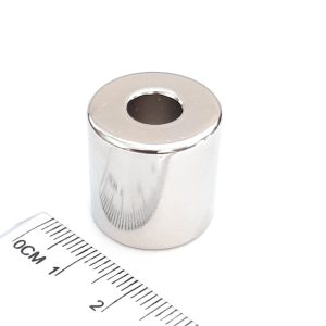 Inel cu magnet de neodim 20-8x20 mm - N42