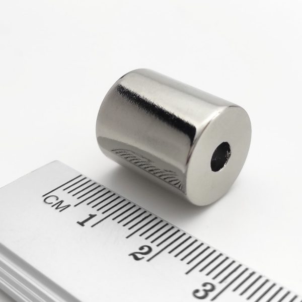 Inel magnet neodim 15-4,3 / 9,5x17,5 mm (magnetizare diametrală) - N52