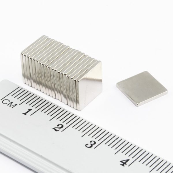 Magnet neodim bloc 10x10x1,2 mm - N38