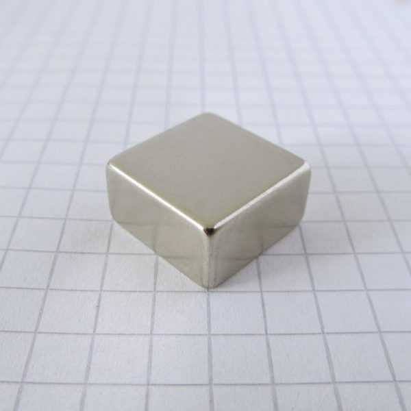 Magnet bloc neodim 15x15x8 mm - N38