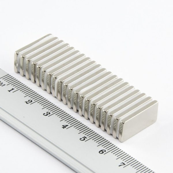 Magnet bloc neodim 20x10x2 mm - N38