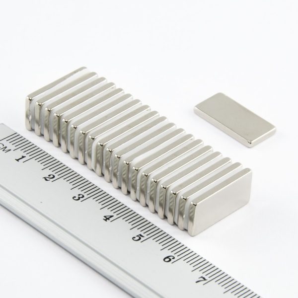 Magnet bloc neodim 20x10x2 mm - N38