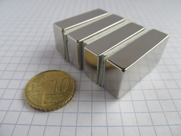 Magnet bloc neodim 30x15x8 mm - N38