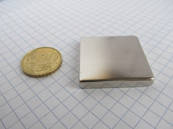 Magnet neodim bloc 30x30x5 mm - N38