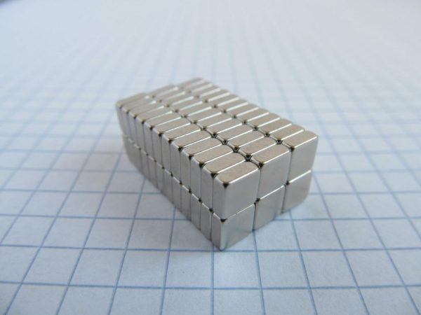 Magnet bloc neodim 7x7x3 mm - N38