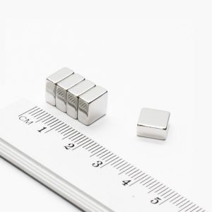 Magnet bloc neodim 8x8x4 mm - N38