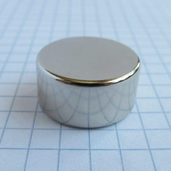 Magnet cilindric neodim 20x10 mm - N38