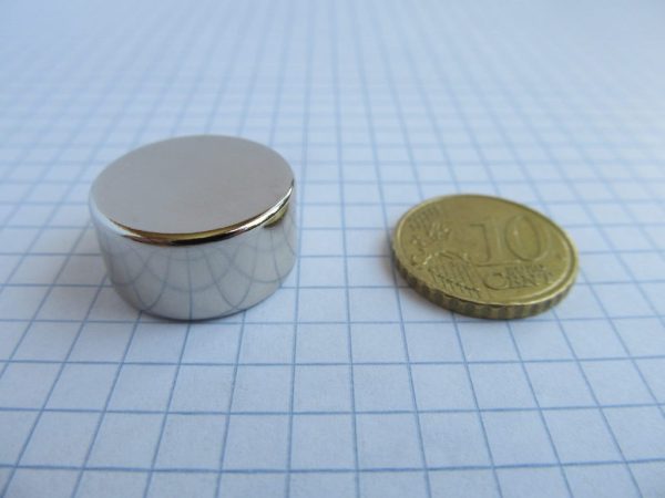 Magnet cilindric neodim 20x10 mm - N38