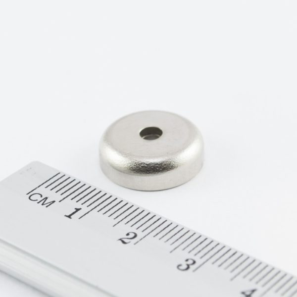 Magnet în carcasă cu orificiu pentru șurub 16x5 mm - N38