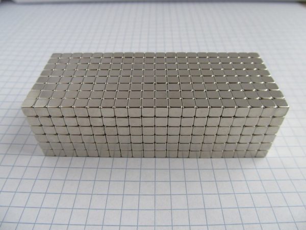 Magnet neodim cub 4x4x4 mm - N42