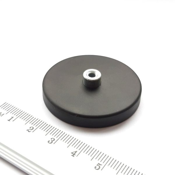 Magnet în carcasă cauciucat cu gât filetat la interior 43x6 mm