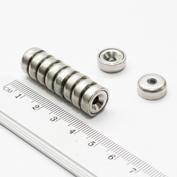 Magnet oală cu orificiu pentru șurub 12x5 mm