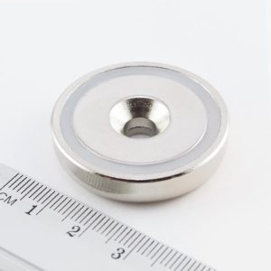 Magnet oală cu orificiu pentru șurub 36x8 mm