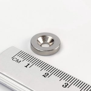 Cilindru magnet de neodim 14x3 mm cu gaura M4 (polul nord pe partea cu gol) - N38