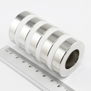 Inel magnet neodim 40-22x10 mm - N38