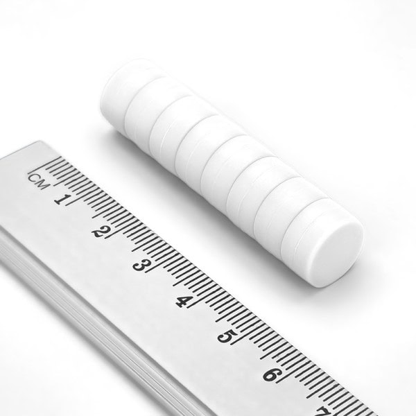 Magnet neodim cilindru 12,7×6,4 mm – N35 în plastic, alb - imagine 2